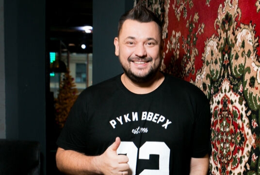 Сергей Жуков на Дне рождения «Руки ВВерх! Бар