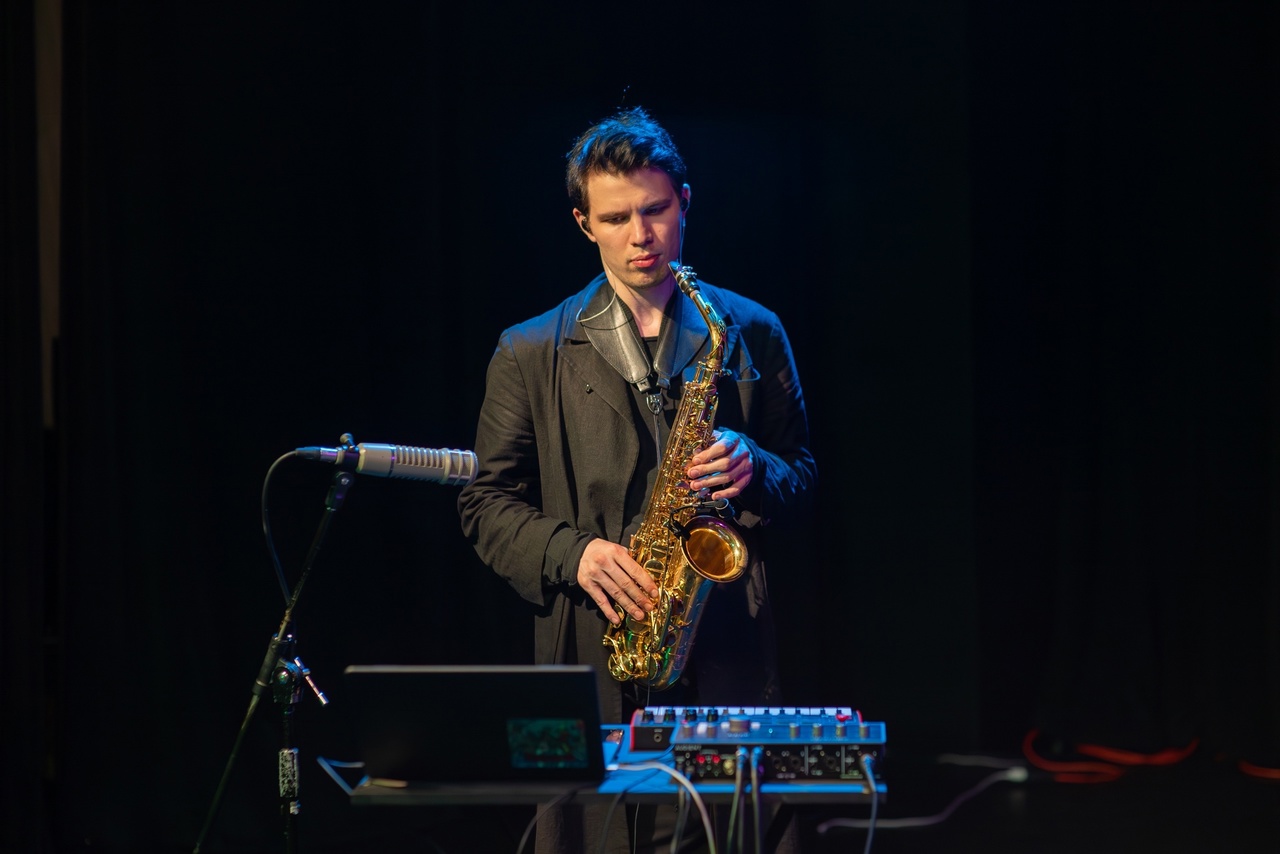 Jazz в планетарии: киты и звёзды